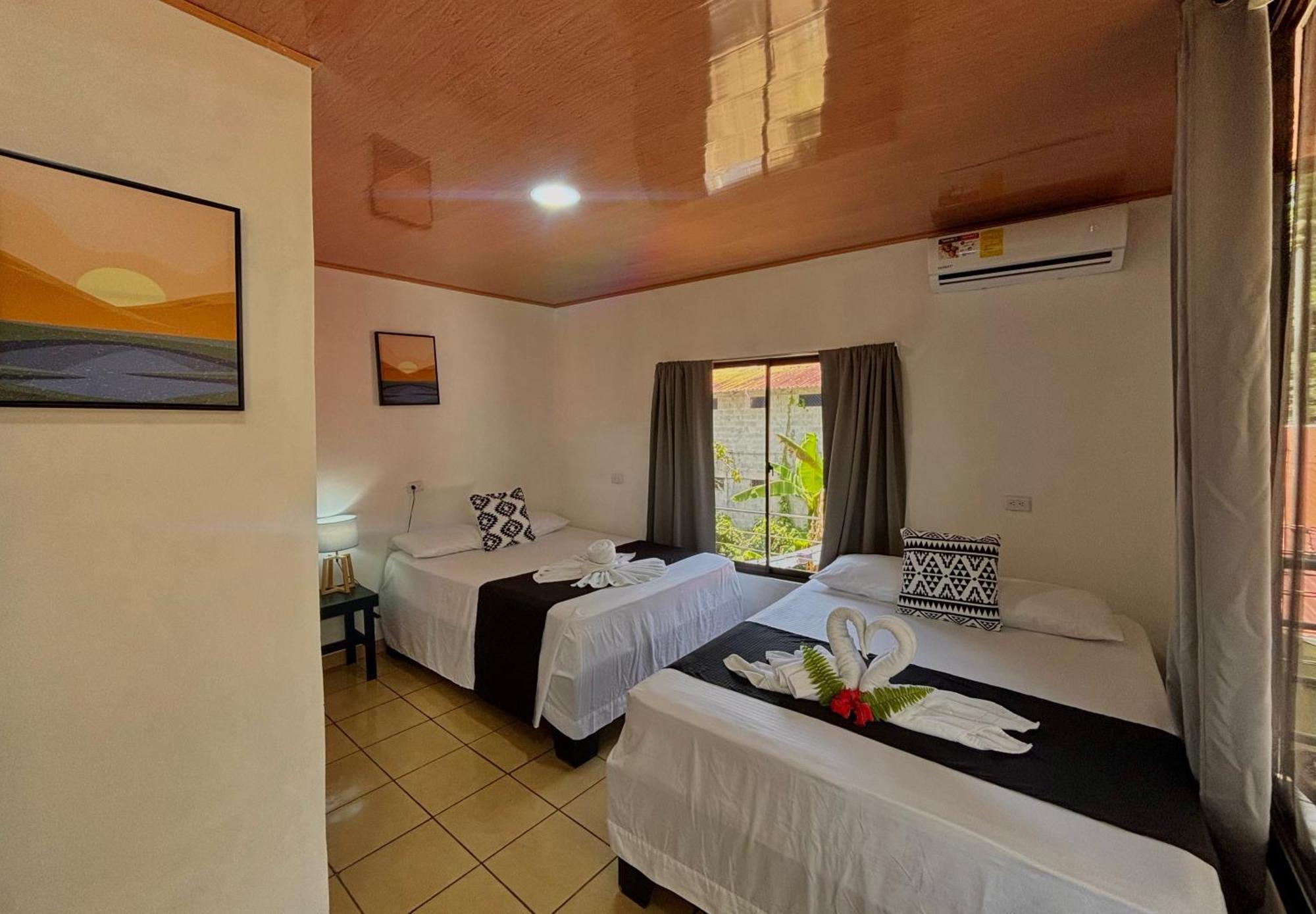 Carey Lodging Tortuguero Exterior photo